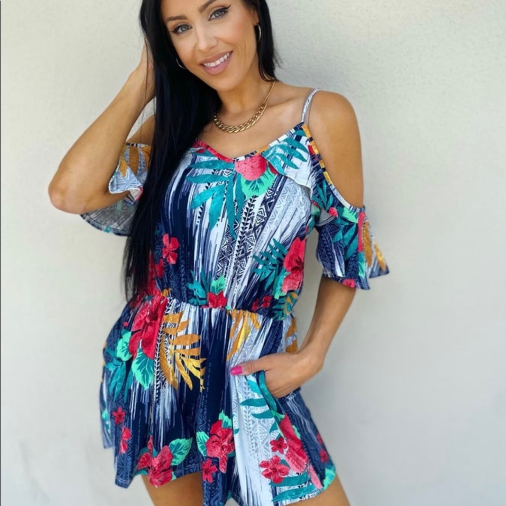 NEW NEVER WORN Adorable Romper
